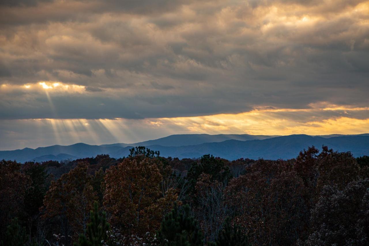 Eagles Crest - Long Range Layered Mountain Views In Peaceful Neighborhood! Βίλα Mineral Bluff Εξωτερικό φωτογραφία